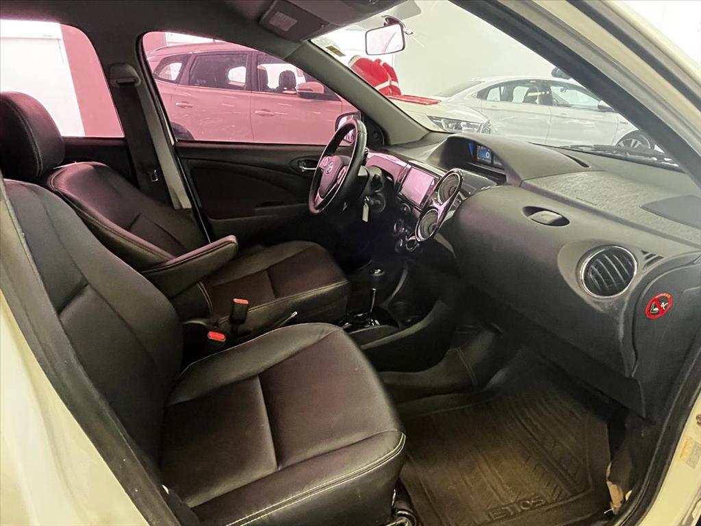 ETIOS 1.5 XLS 16V FLEX 4P AUTOMÁTICO