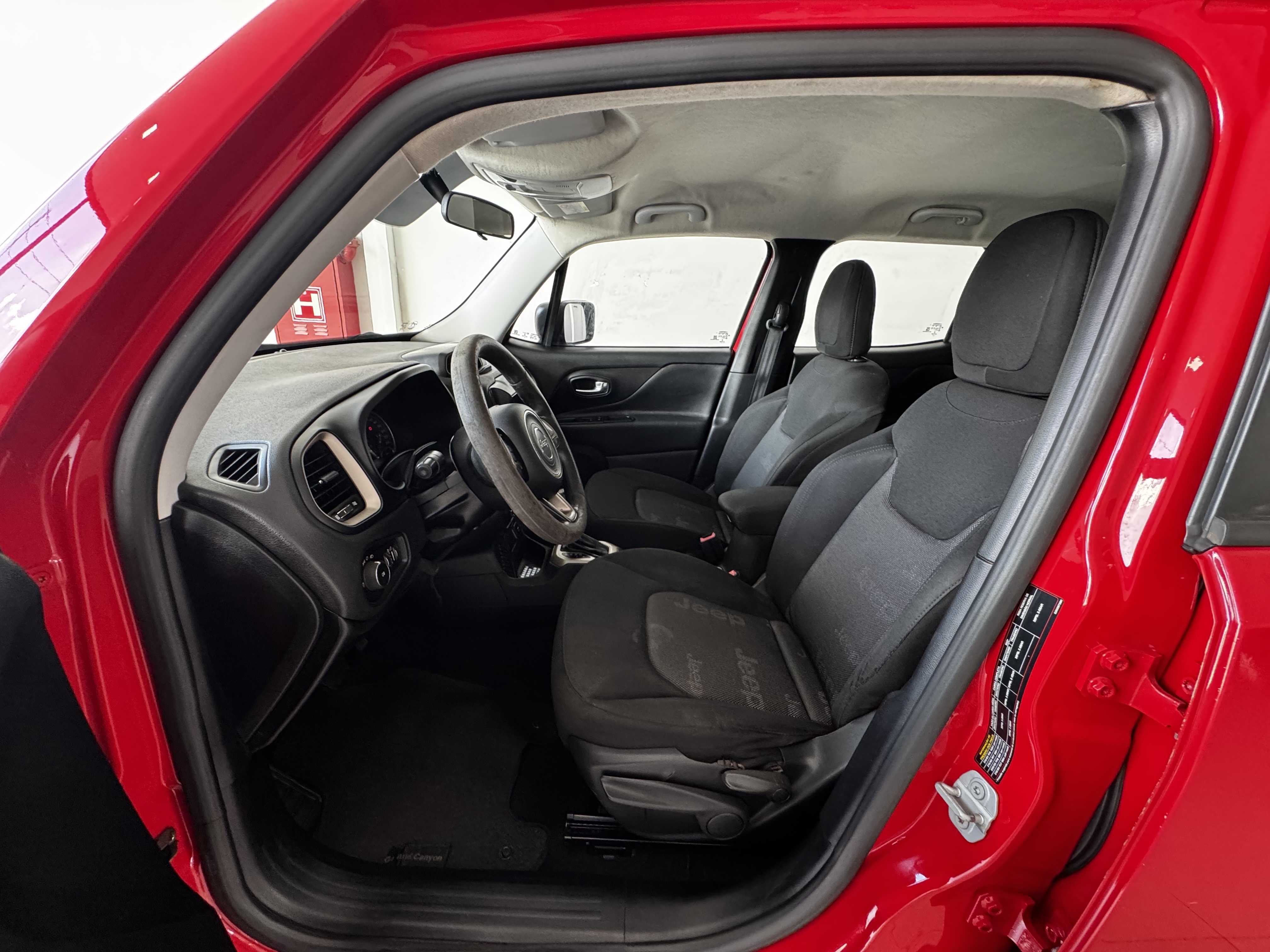 RENEGADE 1.8 16V FLEX SPORT 4P AUTOMÁTICO6