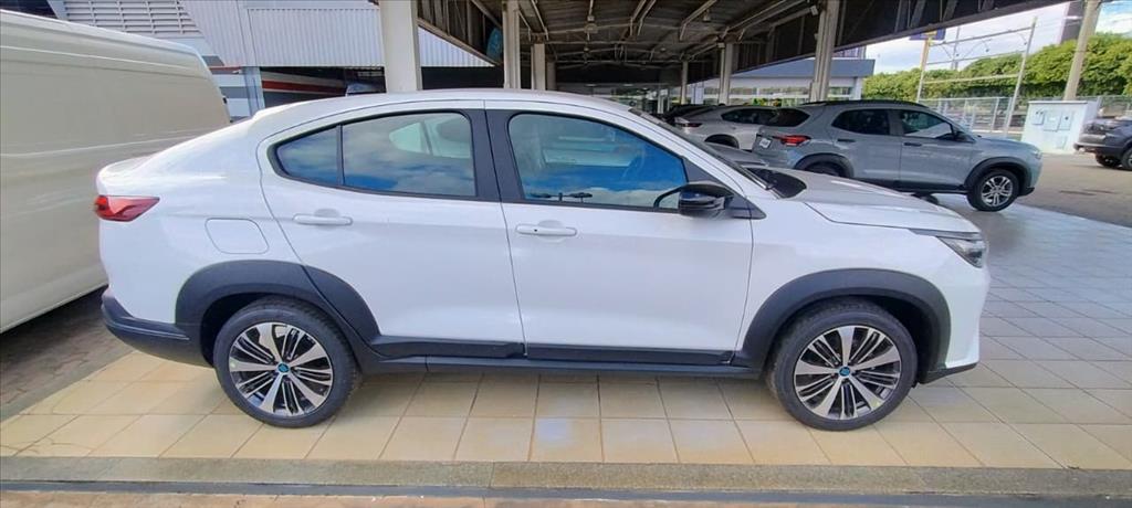 FASTBACK 1.0 TURBO 200 FLEX CVT4
