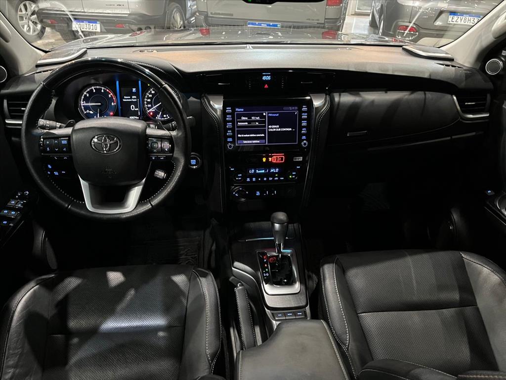 HILUX SW4 2.8 D-4D TURBO DIESEL SRX 4X4 AUTOMÁTICO11