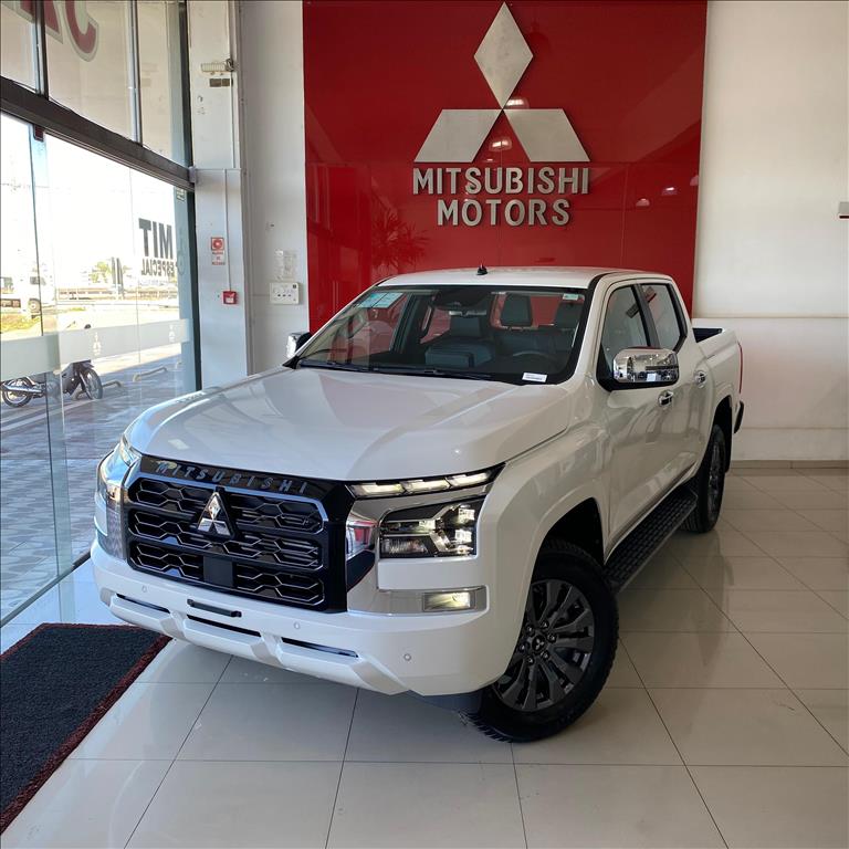 Mitsubishi-TRITON-2.4 BITURBO DIESEL CD HPE-S 4X4 AUTOMÁTICO