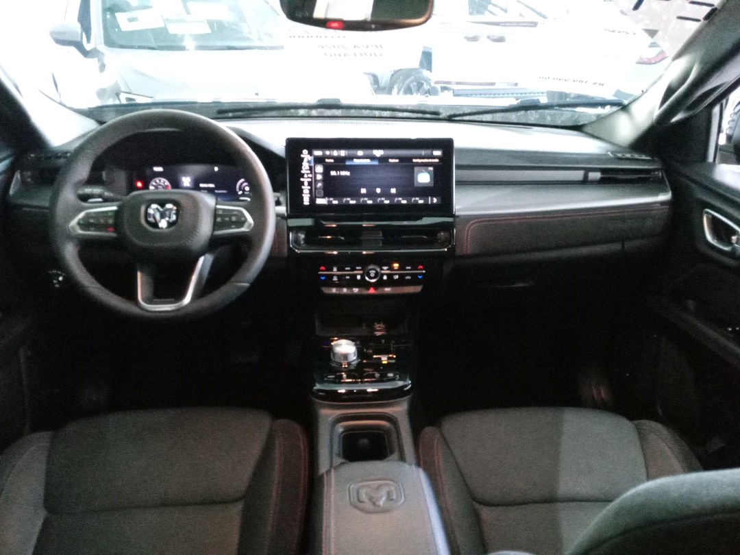 RAM-RAMPAGE-2.0 HURRICANE 4 TURBO GASOLINA R/T 4X4 AUTOMÁTICO