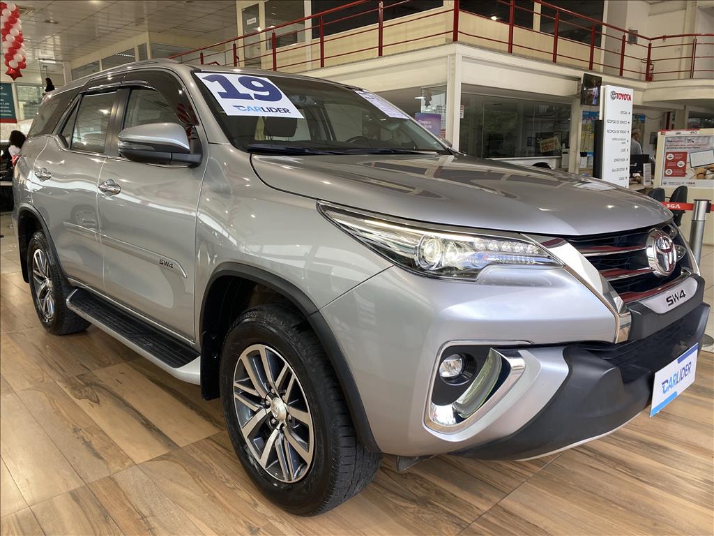 HILUX SW4 2.8 SRX 4X4 7 LUGARES 16V TURBO INTERCOOLER DIESEL 4P AUTOMÁTICO HILUX SW4 2.8 SRX 4X4 7 LUGARES 16V TURBO INTERCOOLER DIESEL 4P AUTOMÁTICO