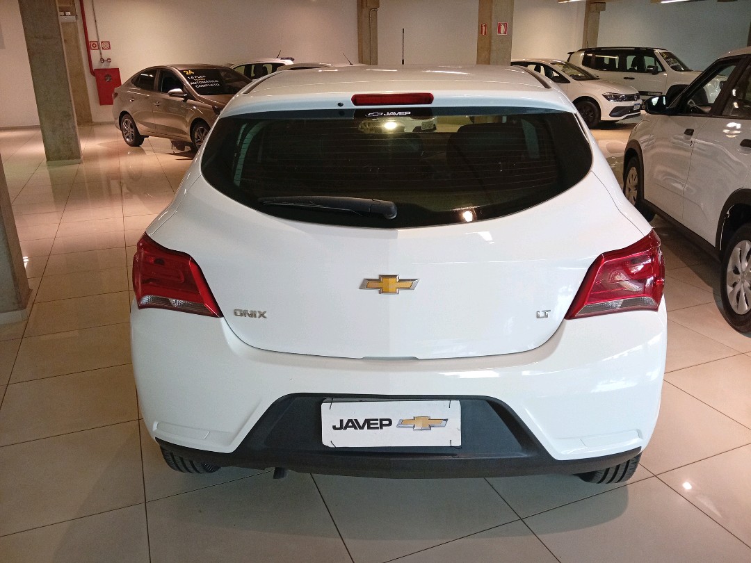 GM - Chevrolet-ONIX-1.0 MPFI LT 8V FLEX 4P MANUAL