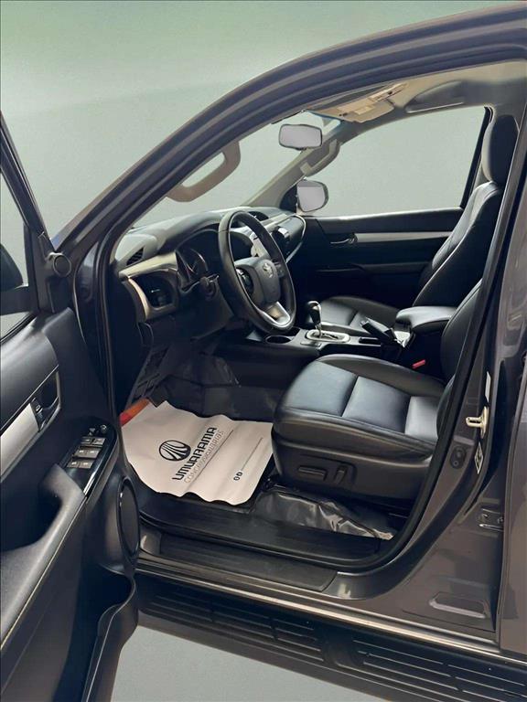 HILUX 2.8 D-4D TURBO DIESEL CD SRV 4X4 AUTOMÁTICO10