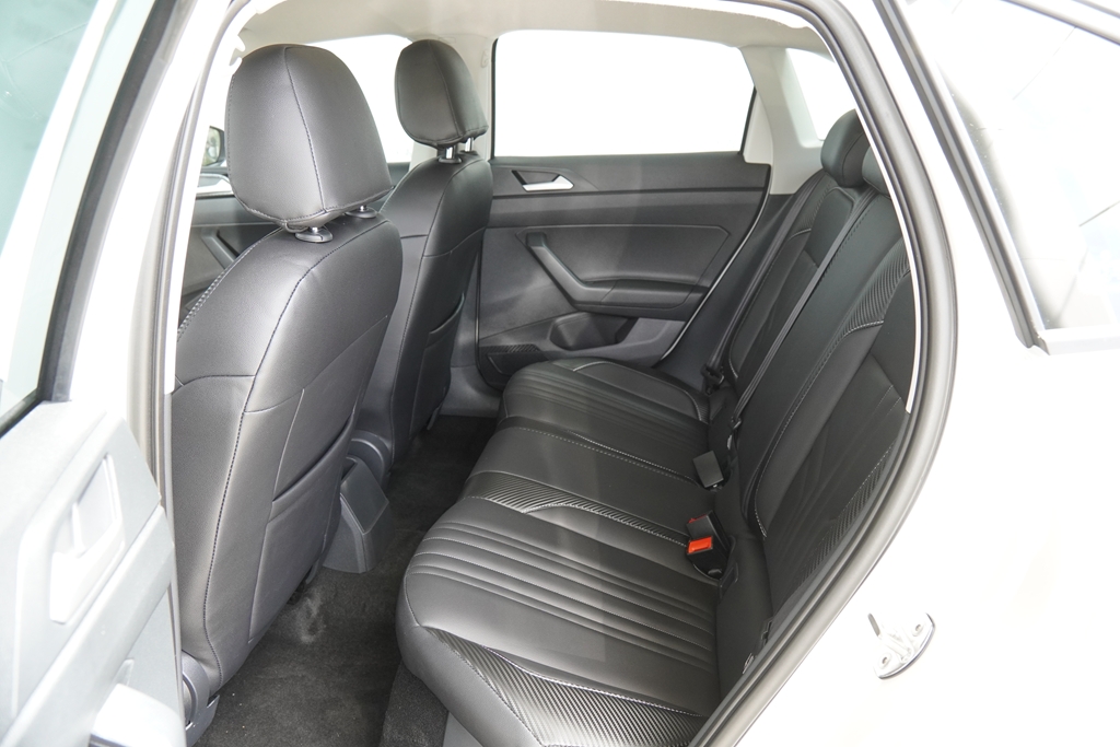 NIVUS 1.0 200 TSI TOTAL FLEX SENSE AUTOMÁTICO9