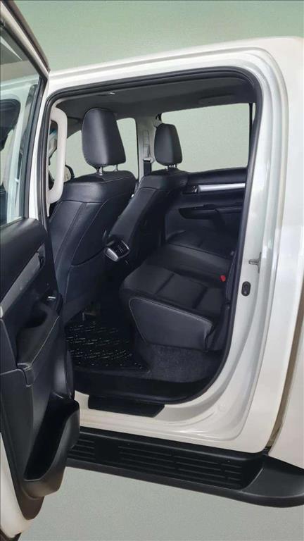 HILUX 2.8 D-4D TURBO DIESEL CD SRX 4X4 AUTOMÁTICO9