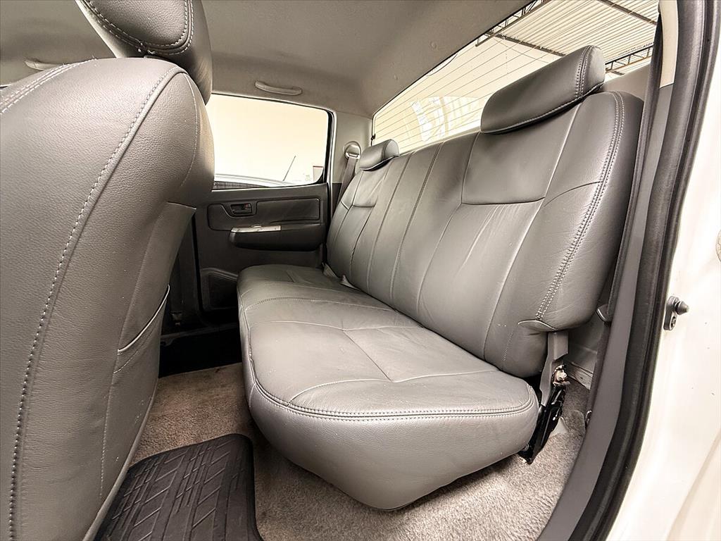 Toyota Hilux - 2.7 SR 4X2 CD 16V FLEX 4P AUTOMÁTICO