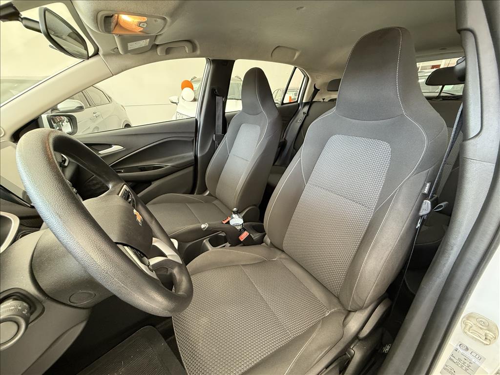 Chevrolet Onix - 1.0 FLEX LT MANUAL