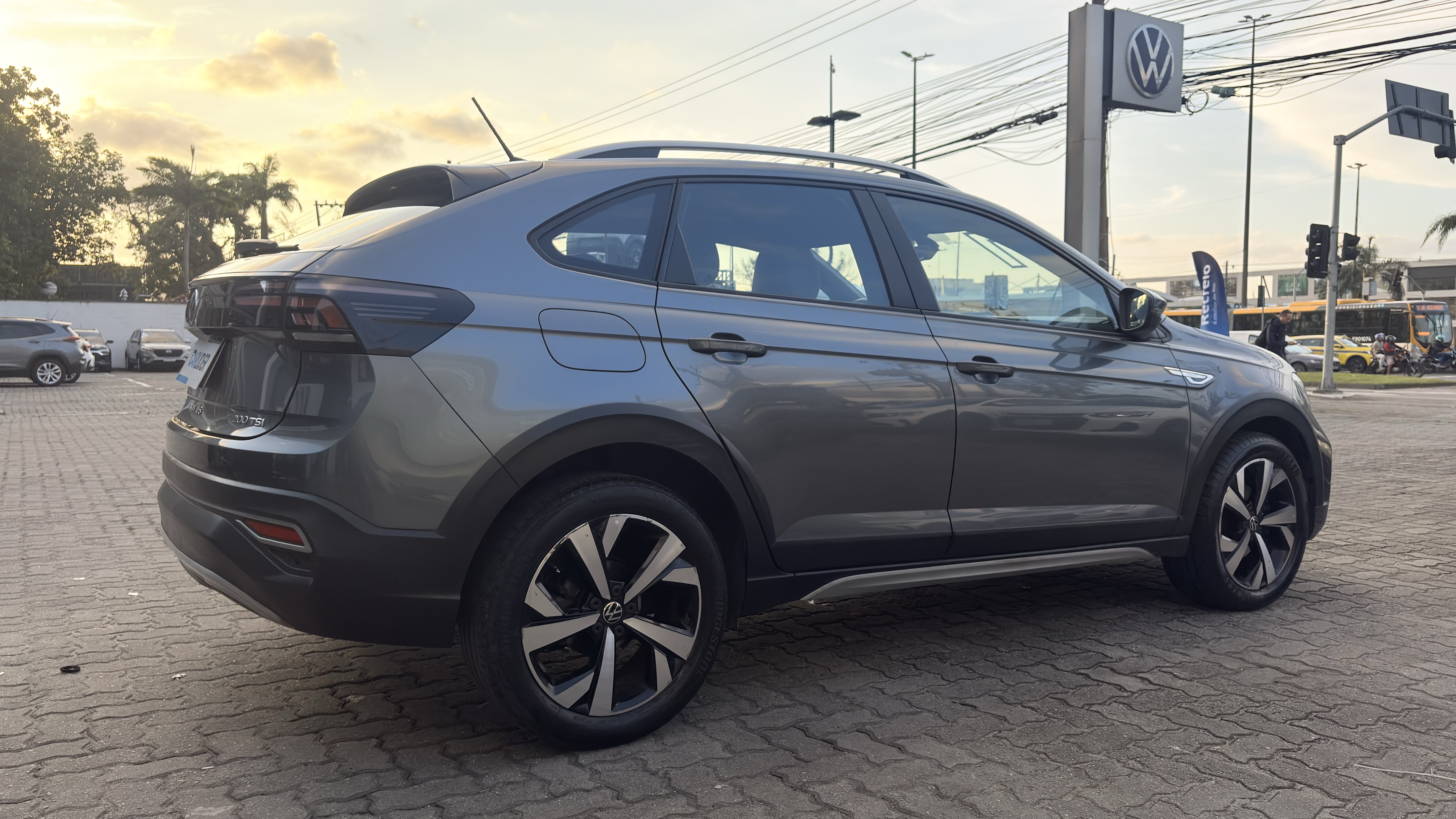 NIVUS 1.0 200 TSI TOTAL FLEX SENSE AUTOMÁTICO4