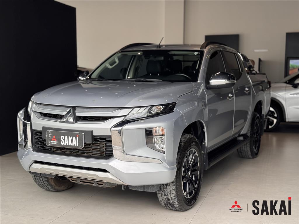 Mitsubishi-L200 TRITON-2.4 16V TURBO DIESEL SPORT HPE CD 4P 4X4 AUTOMÁTICO