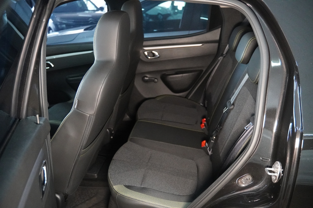 KWID 1.0 12V SCE FLEX OUTSIDER MANUAL10