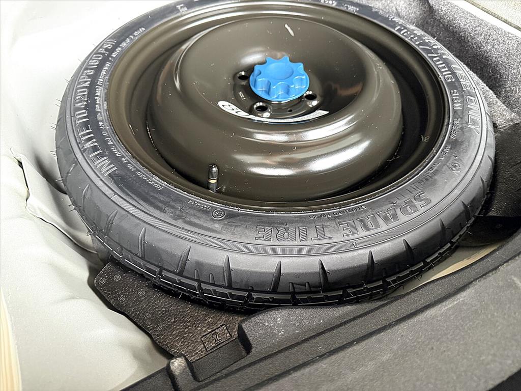 Toyota Yaris - 1.5 16V FLEX SEDAN XL MULTIDRIVE