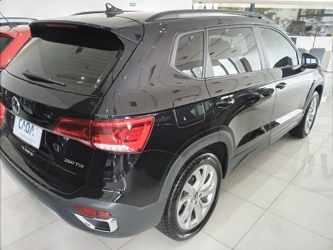 VW - Volkswagen-TAOS-1.4 250 TSI TOTAL FLEX COMFORTLINE AUTOMÁTICO