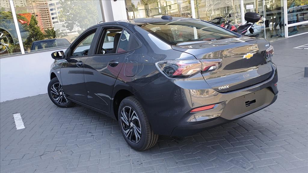 ONIX PLUS 1.0 TURBO FLEX AUTOMÁTICO5