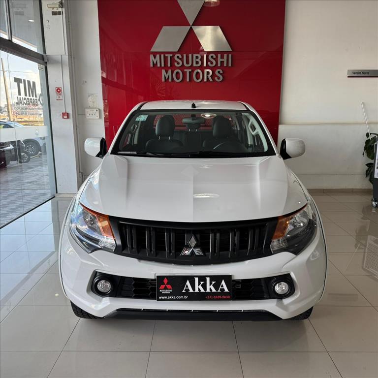 Mitsubishi-L200 TRITON-2.4 16V TURBO DIESEL GL CD 4X4 MANUAL