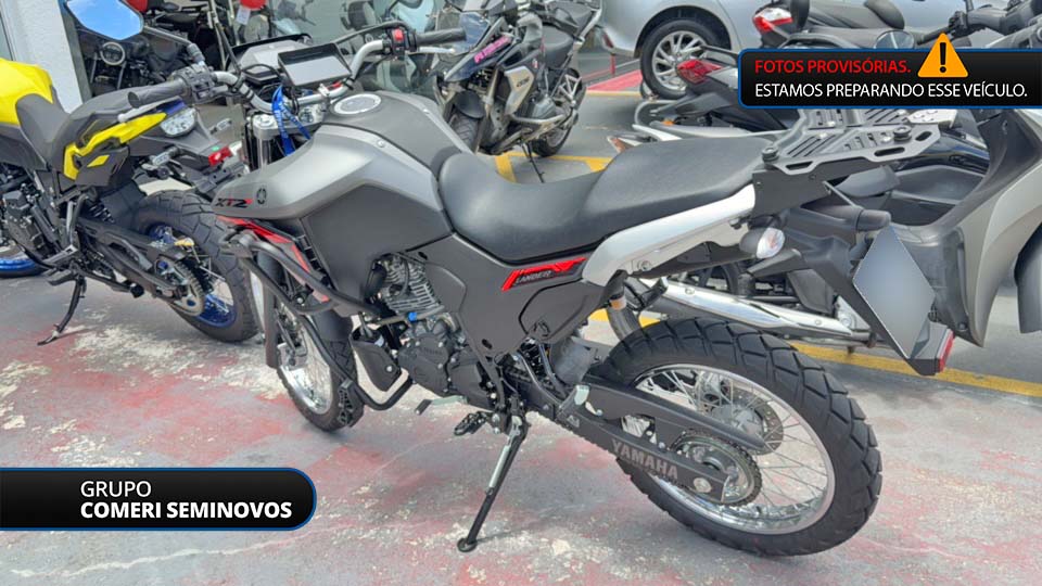 XTZ 250 LANDER CONNECTED1