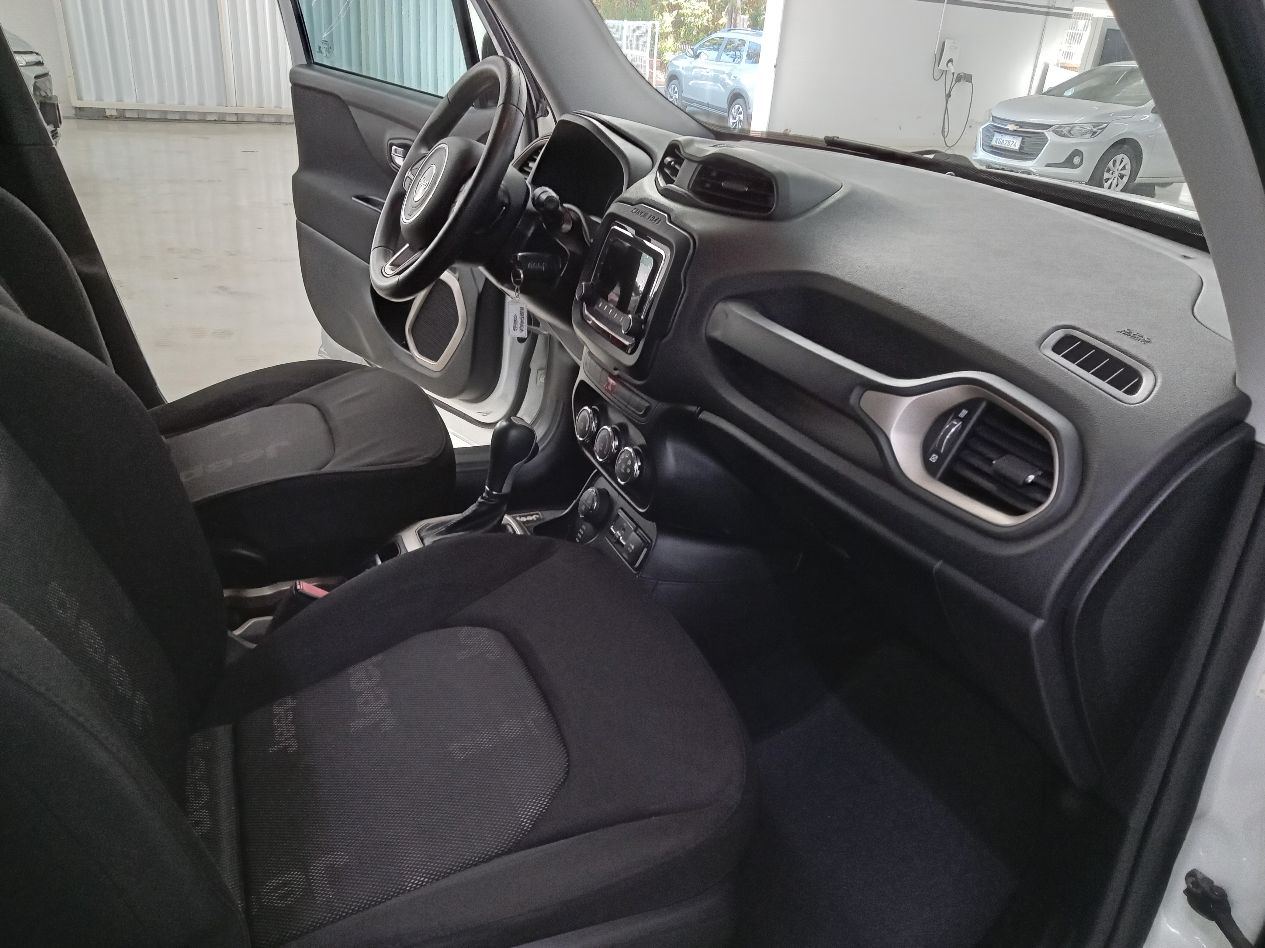 RENEGADE 2.0 16V TURBO DIESEL SPORT 4P 4X4 AUTOMÁTICO8