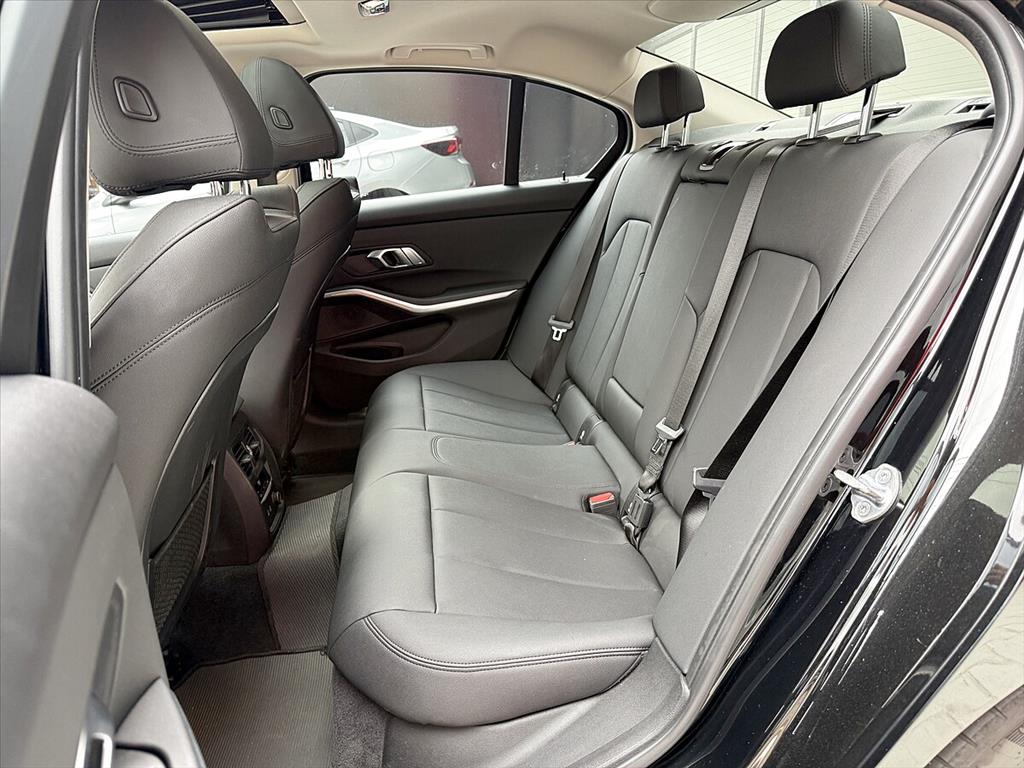 BMW 330I - 2.0 16V TURBO GASOLINA SPORT AUTOMÁTICO