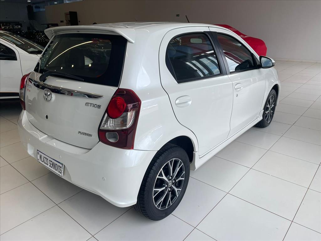 ETIOS 1.5 PLATINUM 16V FLEX 4P AUTOMÁTICO4
