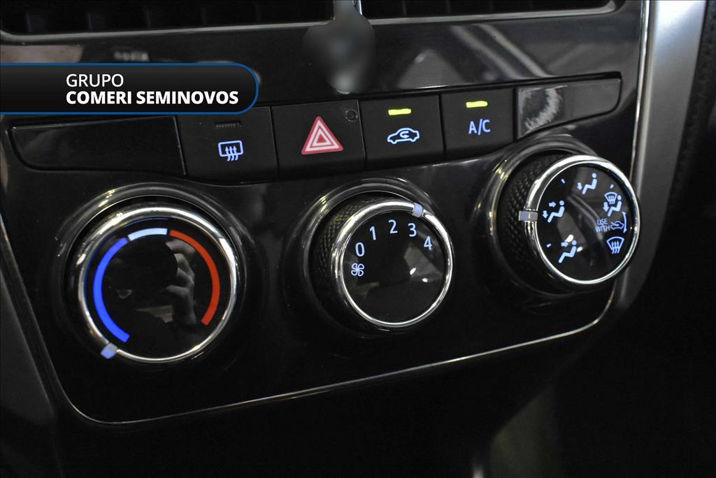 YARIS 1.5 16V FLEX SEDAN XL MANUAL10 YARIS 1.5 16V FLEX SEDAN XL MANUAL10