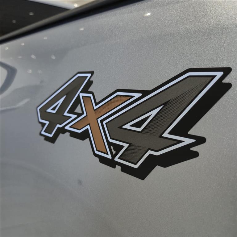 HILUX 2.8 D-4D TURBO DIESEL CD SR 4X4 AUTOMÁTICO6