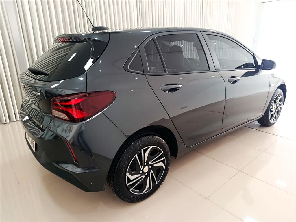 ONIX 1.0 TURBO FLEX PREMIER AUTOMÁTICO4