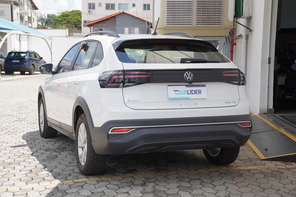 NIVUS 1.0 200 TSI TOTAL FLEX COMFORTLINE AUTOMÁTICO4