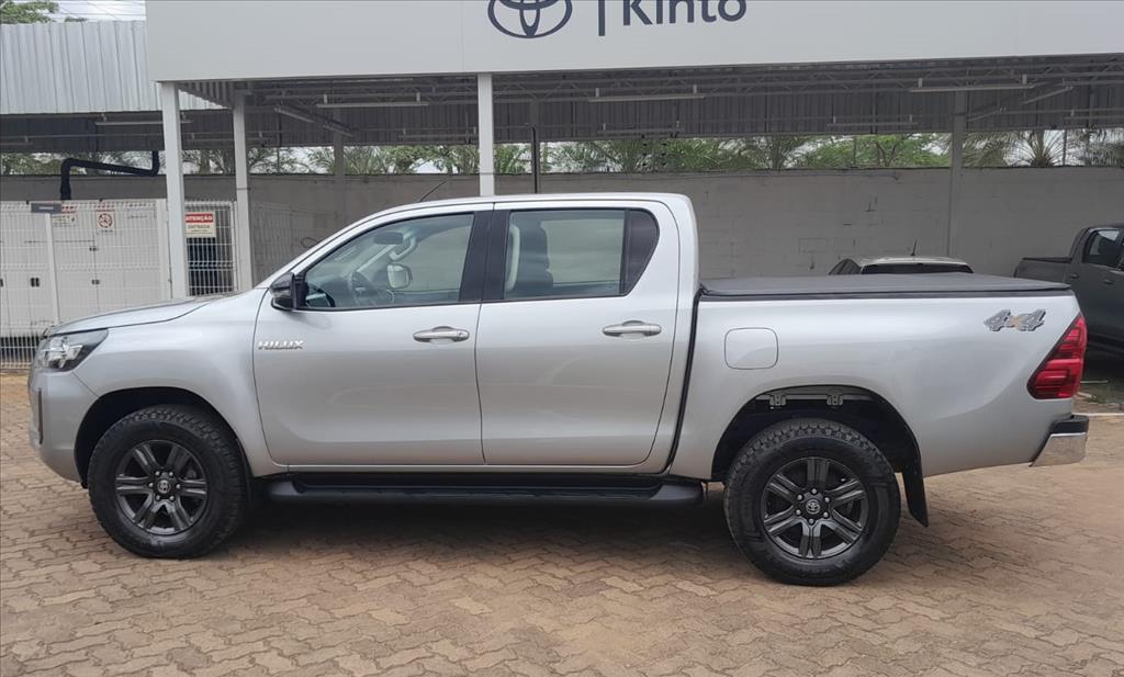 HILUX 2.8 D-4D TURBO DIESEL CD SR 4X4 AUTOMÁTICO6