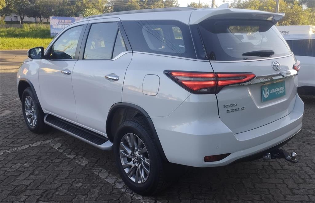 HILUX SW4 2.8 D-4D TURBO DIESEL SRX PLATINUM 7L 4X4 AUTOMÁTICO5
