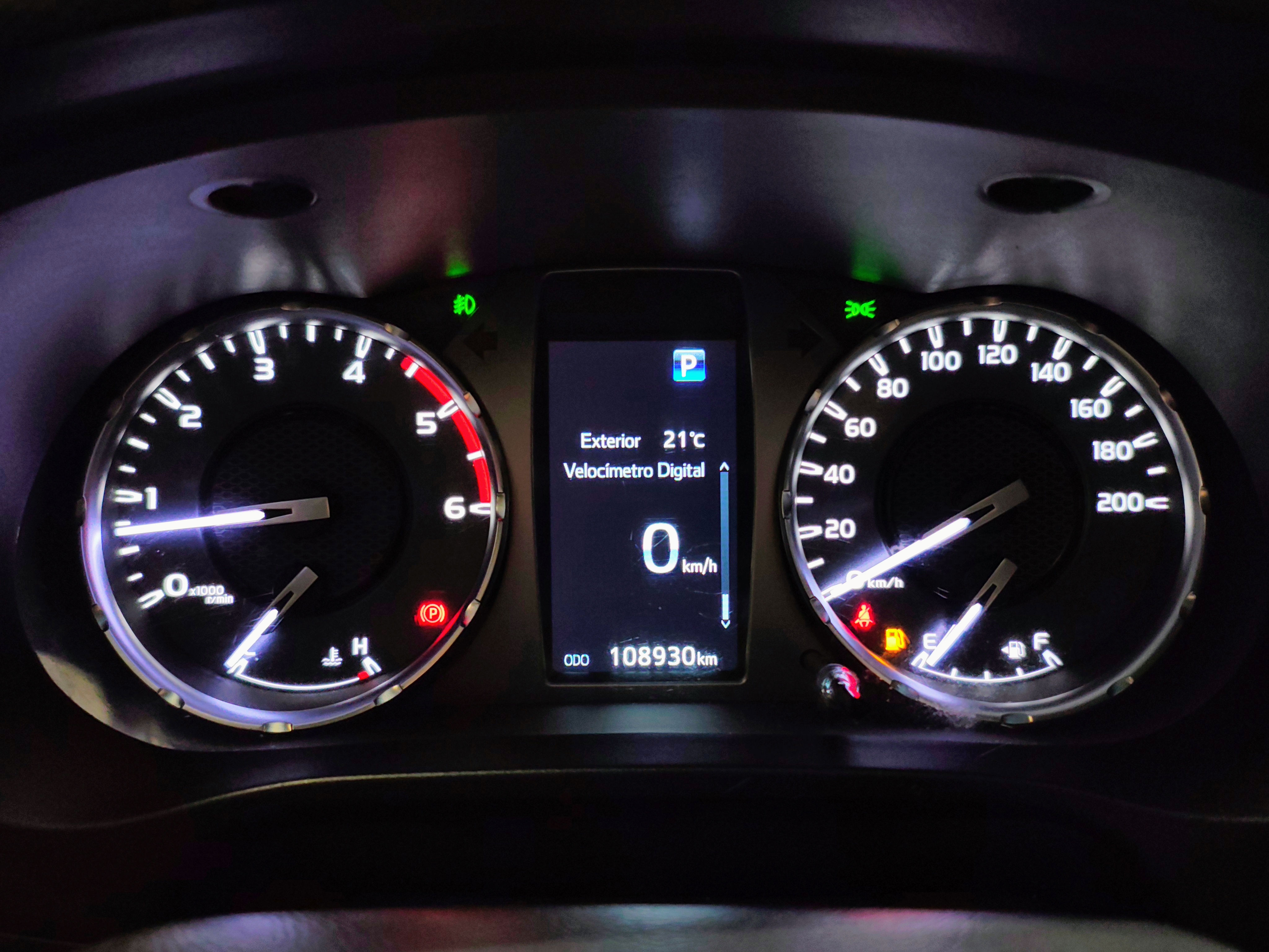 HILUX 2.8 D-4D TURBO DIESEL CD SRV 4X4 AUTOMÁTICO9