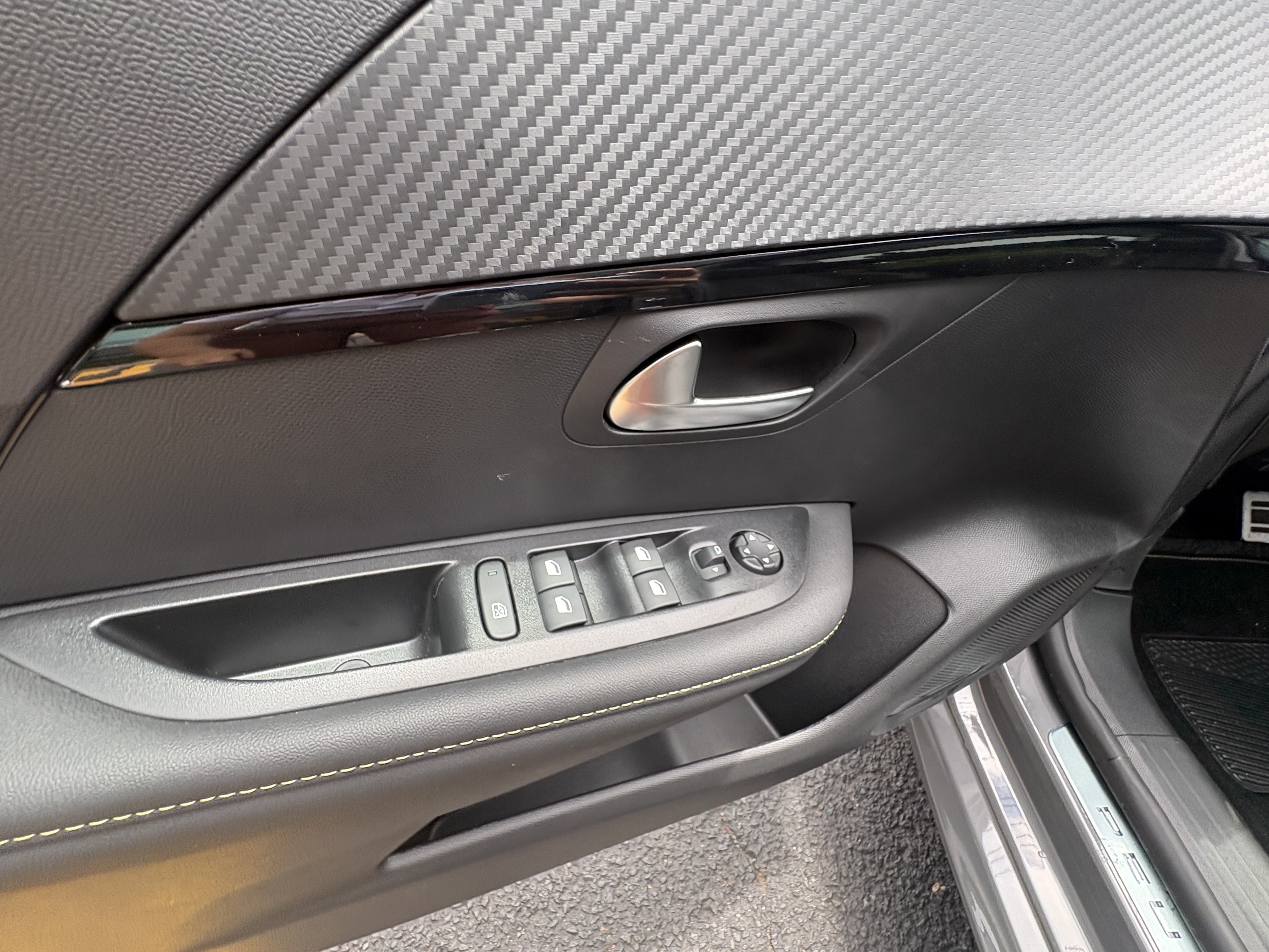 208 1.0 TURBO 200 HYBRID GT CVT15