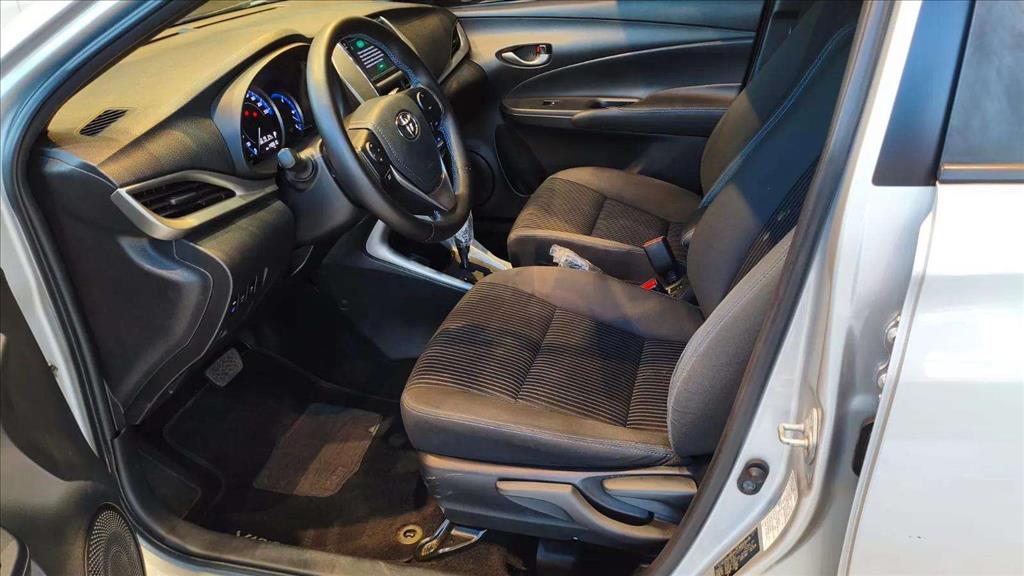 YARIS 1.3 16V FLEX XL LIVE MANUAL8