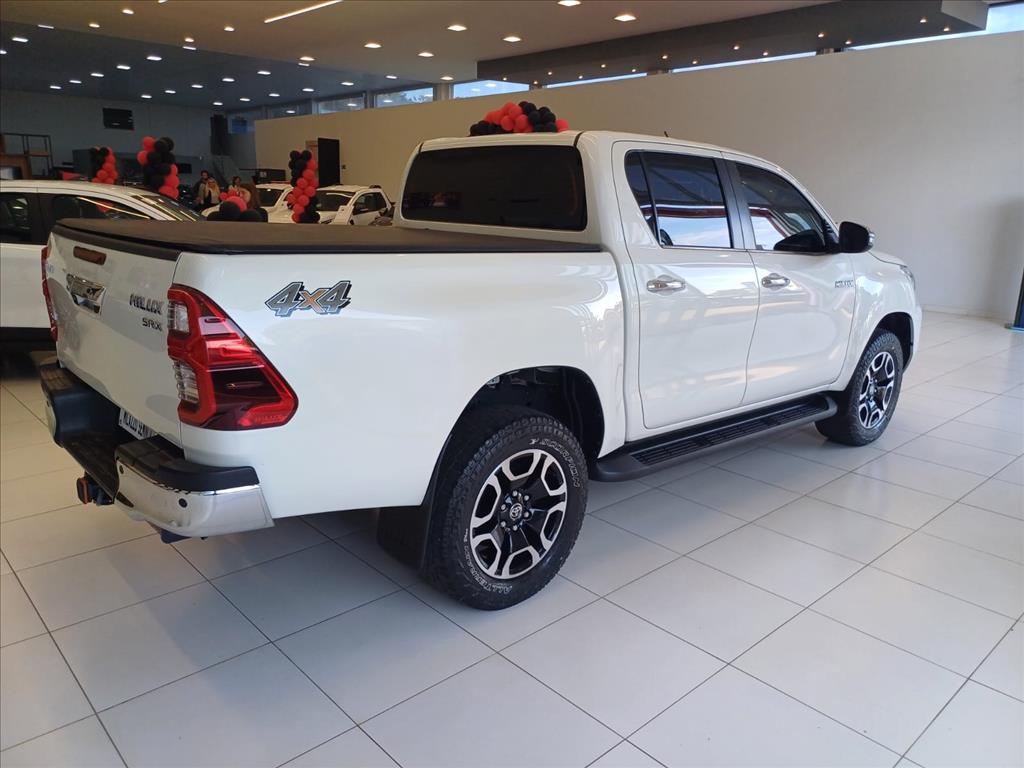 HILUX 2.8 D-4D TURBO DIESEL CD SRX 4X4 AUTOMÁTICO HILUX 2.8 D-4D TURBO DIESEL CD SRX 4X4 AUTOMÁTICO