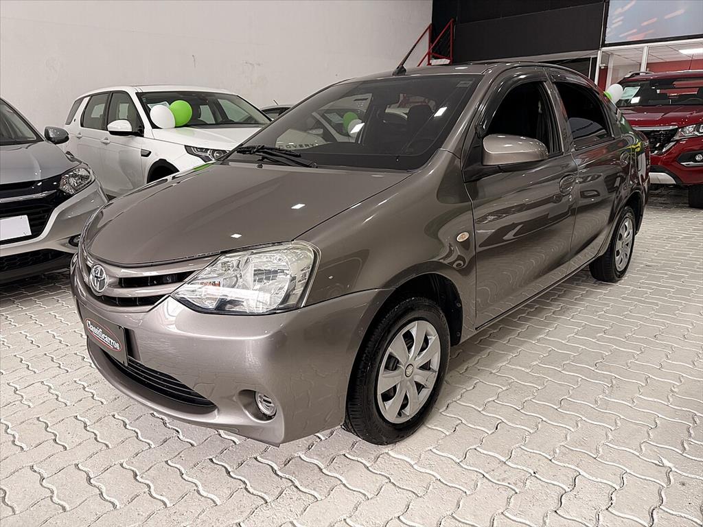 Toyota Etios - 1.5 X SEDAN 16V FLEX 4P AUTOMÁTICO