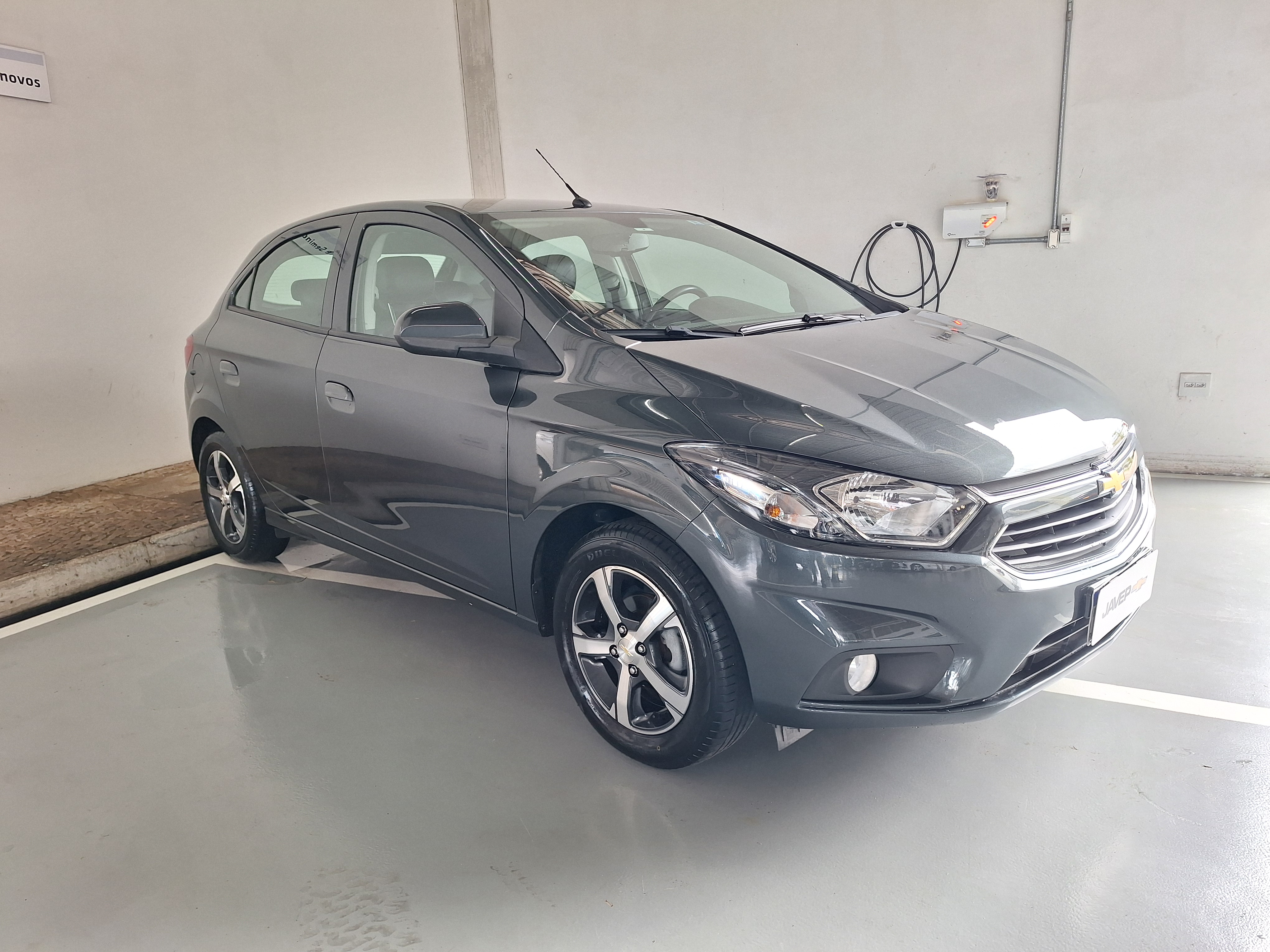 GM - Chevrolet-ONIX-1.4 MPFI LTZ 8V FLEX 4P AUTOMÁTICO