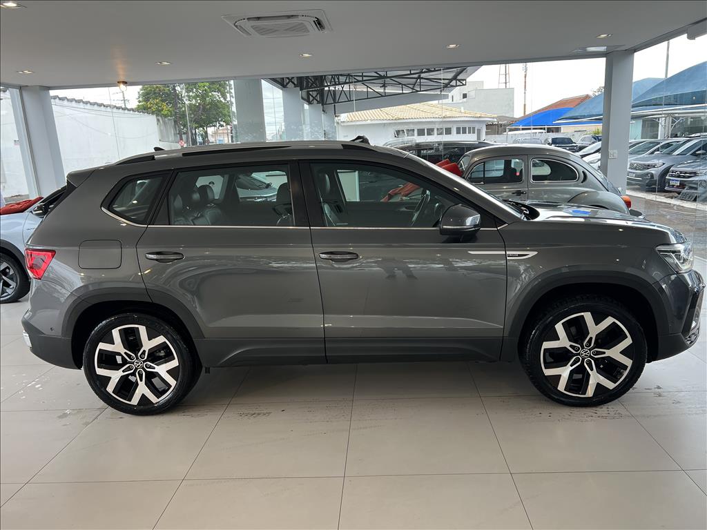 TAOS 1.4 250 TSI TOTAL FLEX HIGHLINE AUTOMÁTICO3