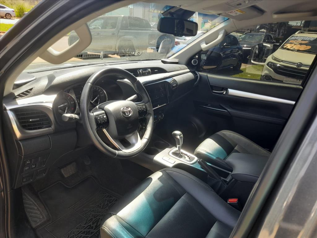 HILUX 2.8 D-4D TURBO DIESEL CD SRX 4X4 AUTOMÁTICO7