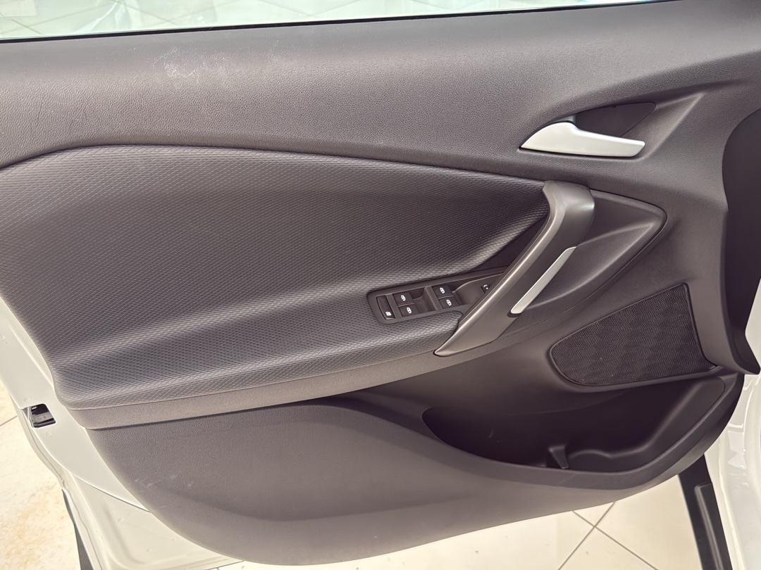 TRACKER 1.0 TURBO FLEX LTZ AUTOMÁTICO7