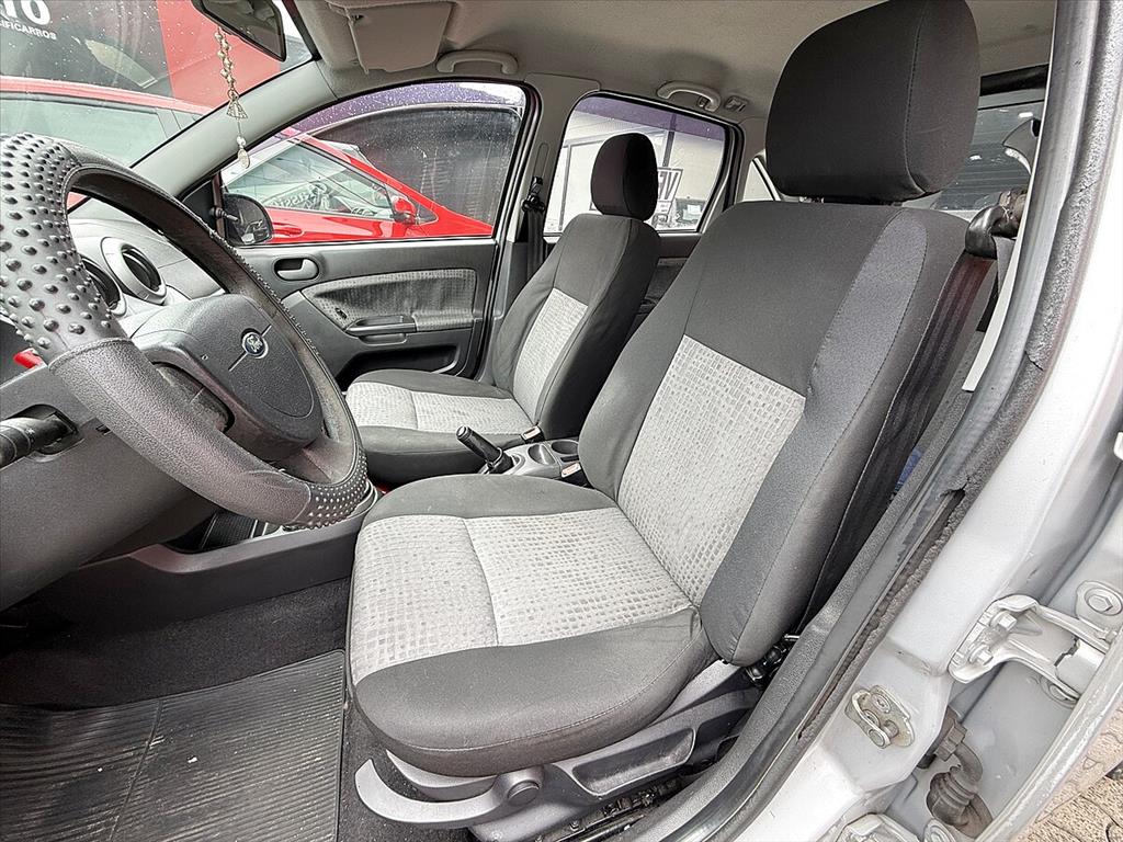 Ford Fiesta - 1.6 MPI CLASS SEDAN 8V FLEX 4P MANUAL