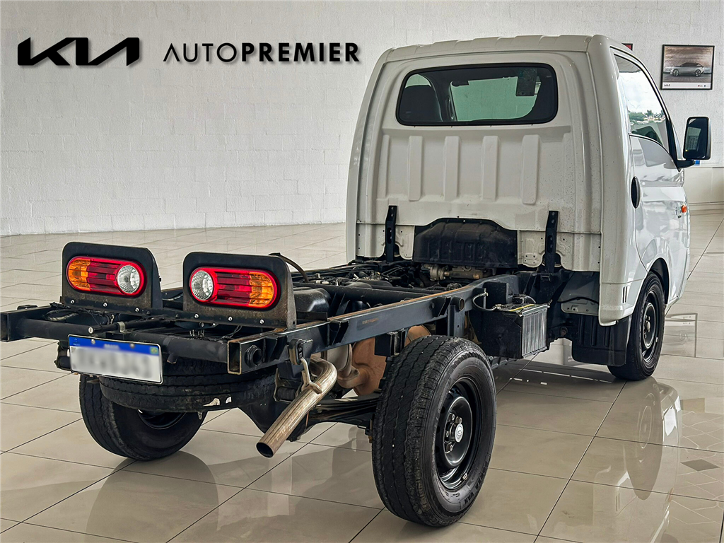 HR 2.5 LONGO SEM CAÇAMBA 4X2 16V 130CV TURBO INTERCOOLER DIESEL 2P MANUAL6