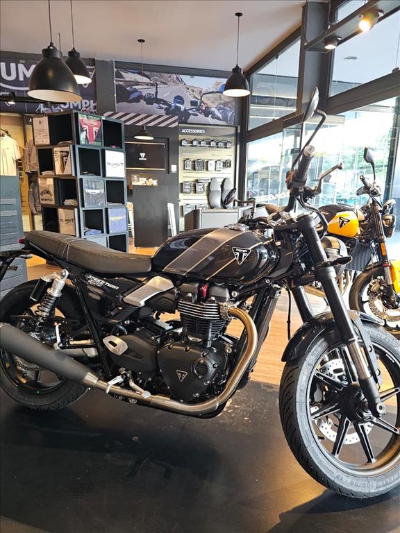 SPEED TWIN