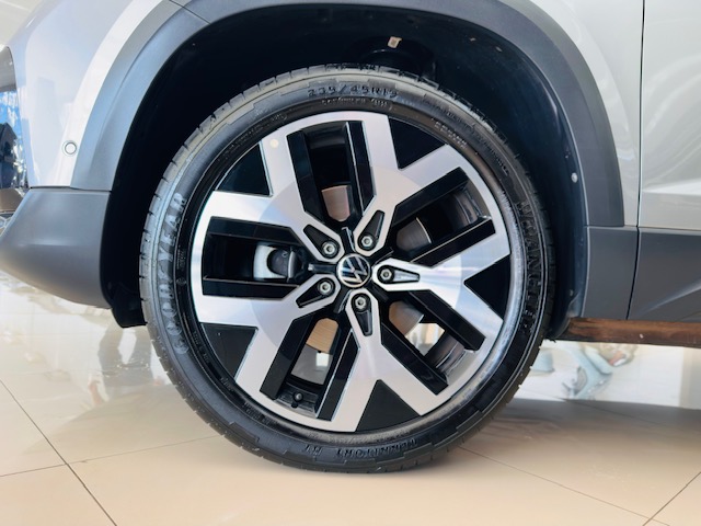 TAOS 1.4 250 TSI TOTAL FLEX HIGHLINE AUTOMÁTICO15