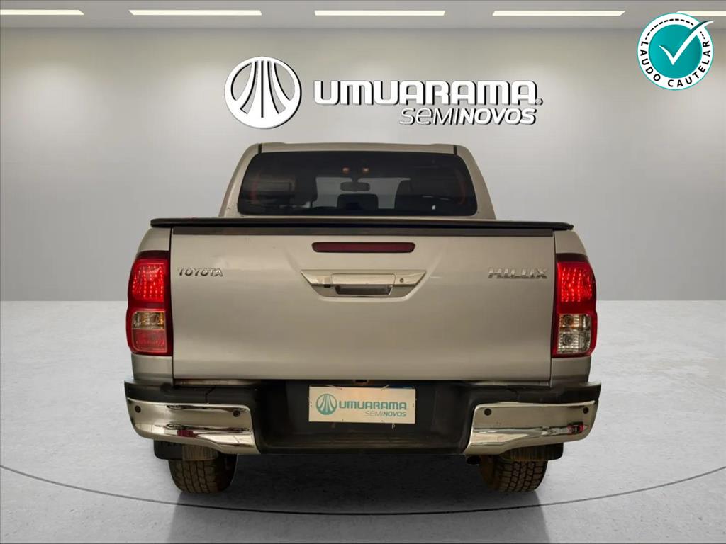 HILUX 2.8 D-4D TURBO DIESEL CD SR 4X4 AUTOMÁTICO3