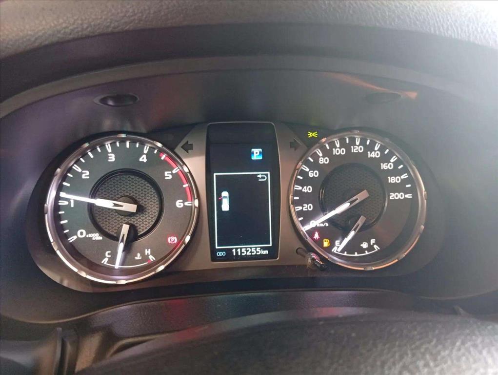 HILUX 2.8 D-4D TURBO DIESEL CD SRX 4X4 AUTOMÁTICO6