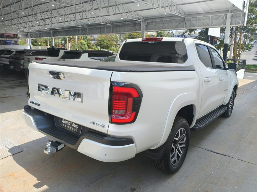DAKOTA 2.2 TURBO DIESEL LARAMIE 4X4 AUTOMÁTICO6