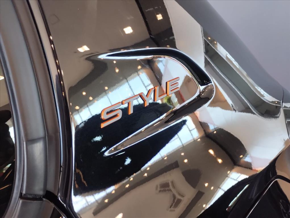 208 1.0 FIREFLY FLEX STYLE MANUAL