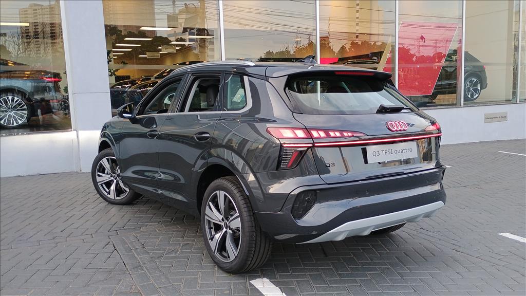 Q3 2.0 TFSI GASOLINA LAUNCH EDITION QUATTRO S TRONIC13