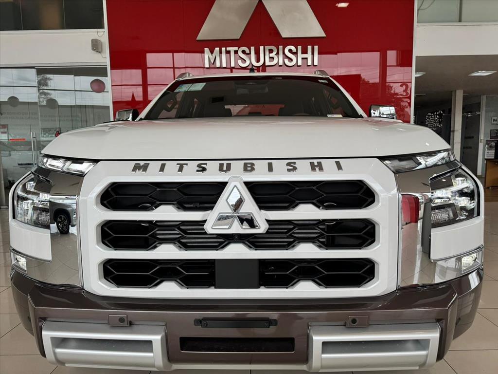 Mitsubishi-TRITON-2.4 BITURBO DIESEL CD TERRA 4X4 AUTOMÁTICO