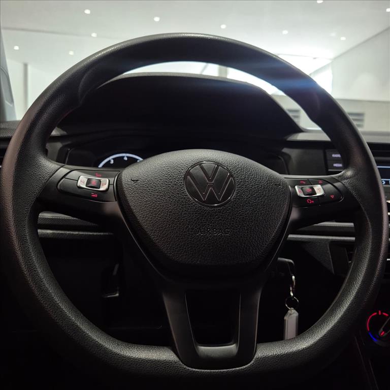 POLO 1.0 MPI TRACK MANUAL9